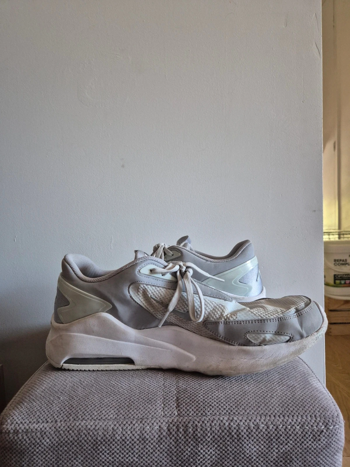 Baskets nike air max bolt grises et blanches 48,5 – photo 8